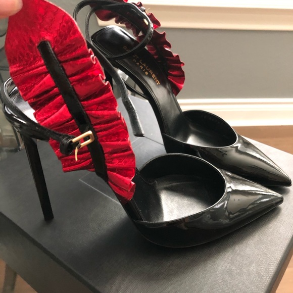 Saint Laurent Black patent heels - Picture 2 of 8